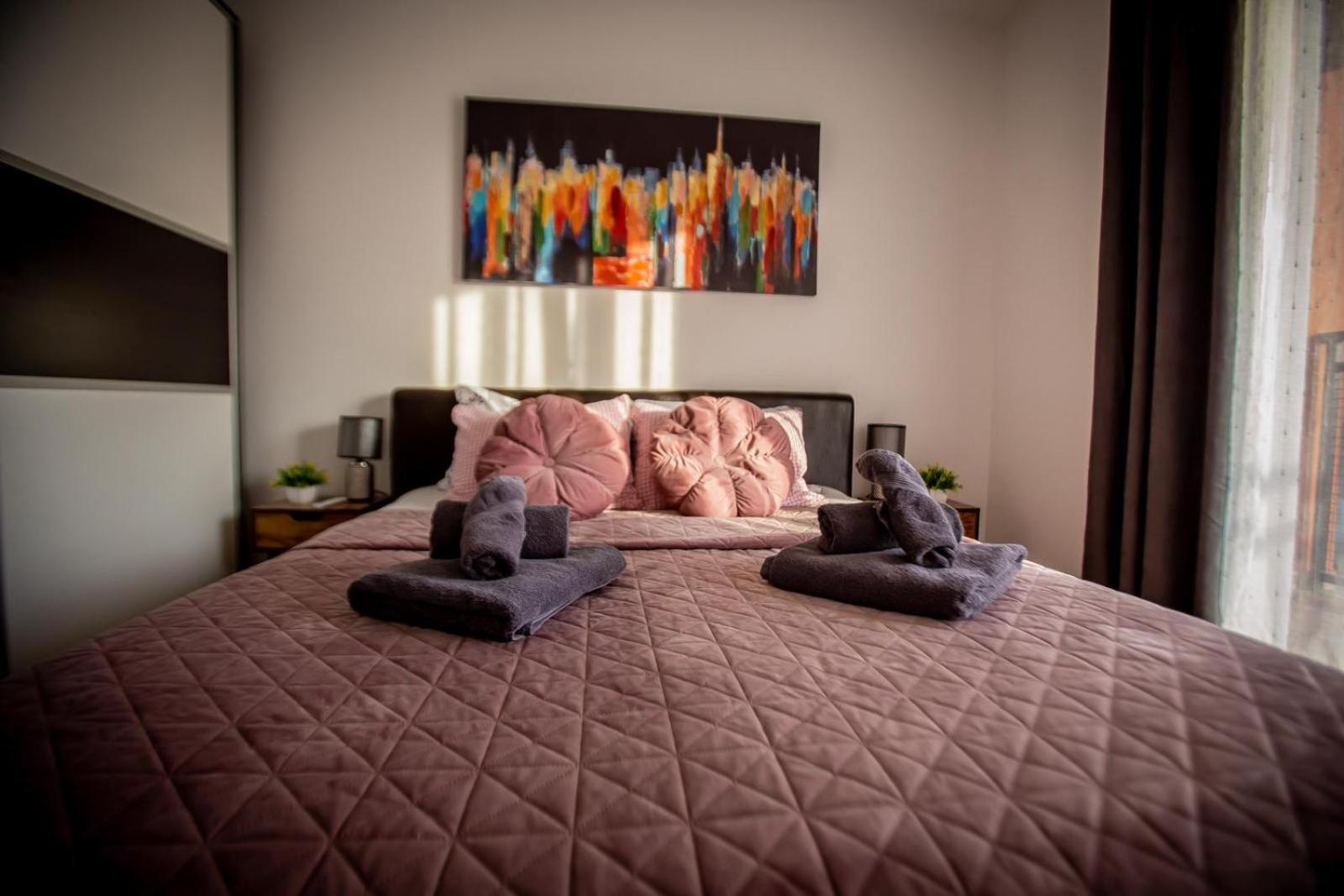 Apartman Elly สลาวอนสกีบรอด ภายนอก รูปภาพ